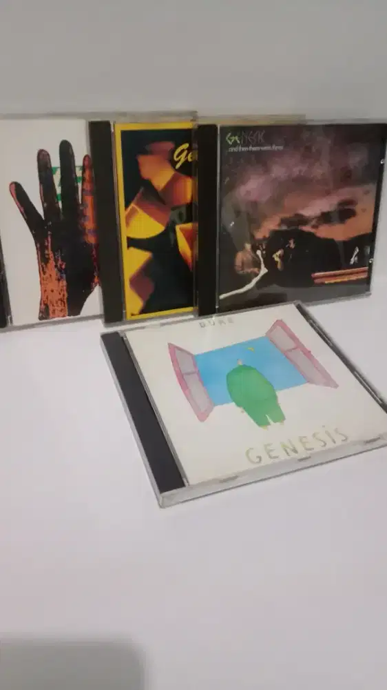 Paket empat cd import genesis band