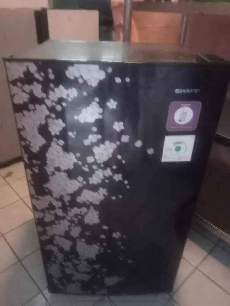 Kulkas 1 pintu Sharp 133 L