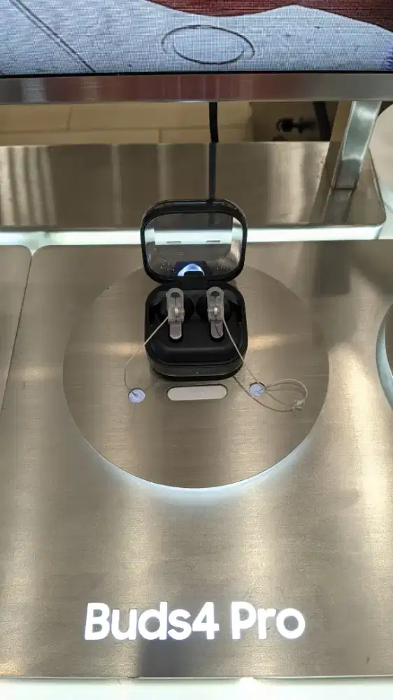 SAMSUNG BUDS 4 PRO