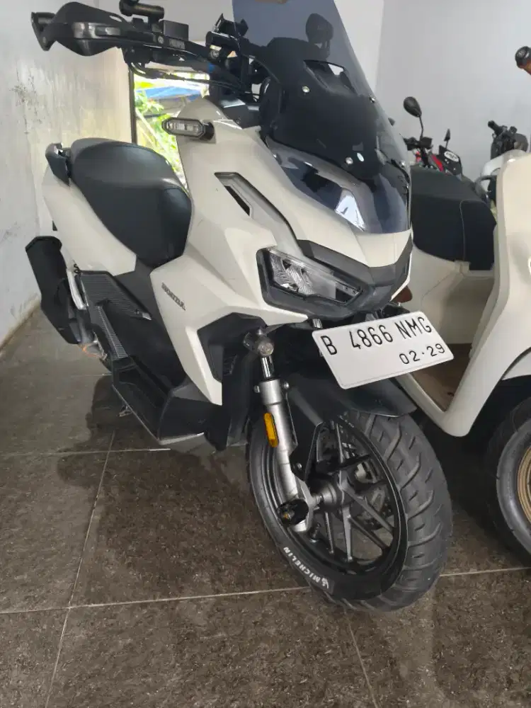 JUAL HONDA ADV 160 2023 pemakaian 2024