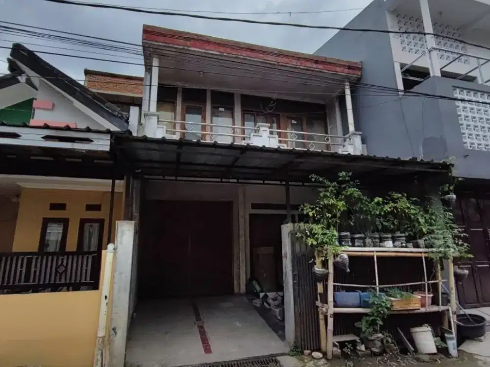 Rumah 2 Lantai di Komplek Cempaka Arum Gedebage