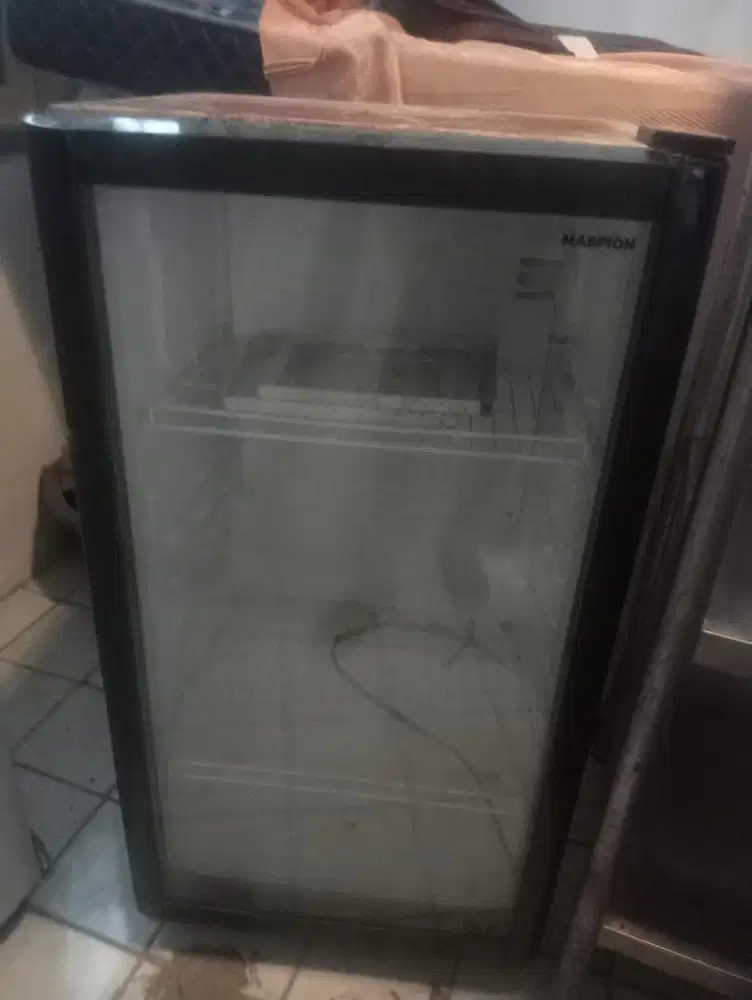 Kulkas showcase maspion 168 L 3 Rak