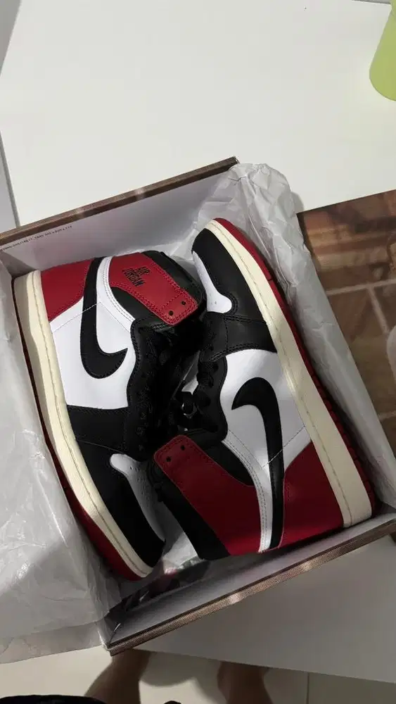 Nike Air Jordan 1 Black Toe 2025