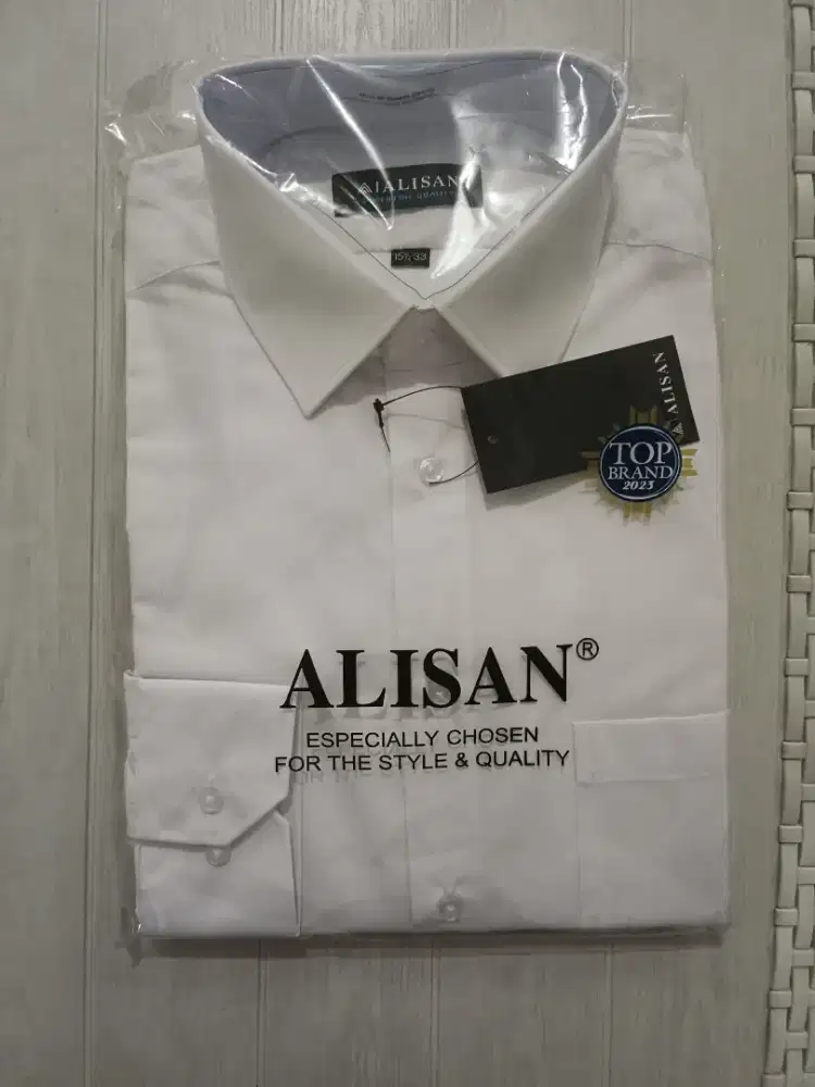 Kemeja putih lengan panjang pria alisan
