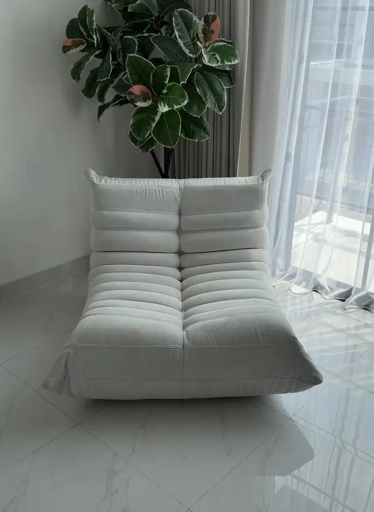 Togo sofa 1 seater / sofa minimalist