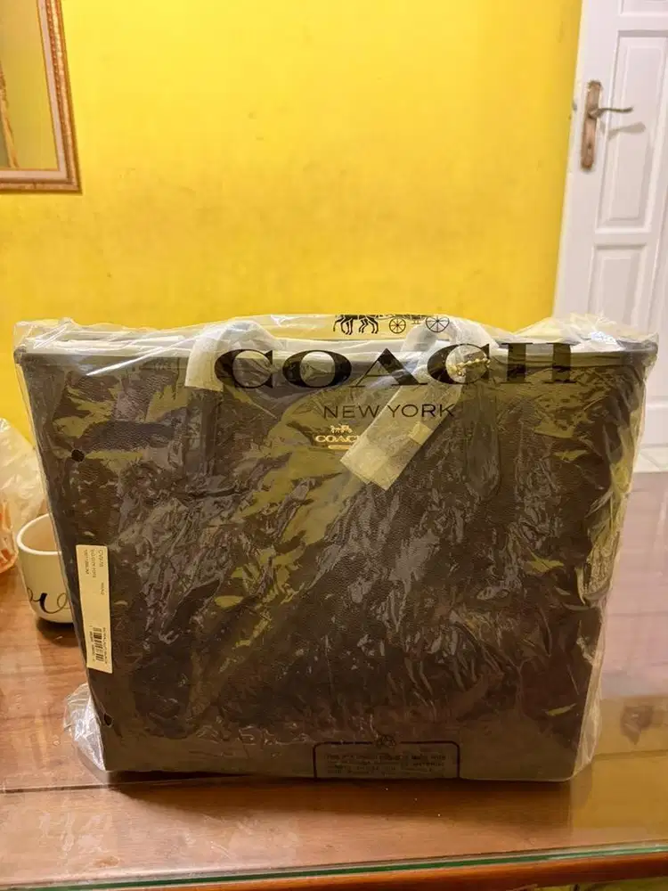 Coach CV976 new