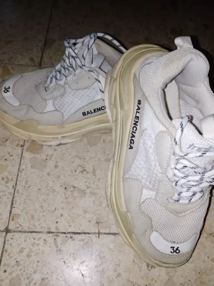 Sepatu Balenciaga Original 1000%