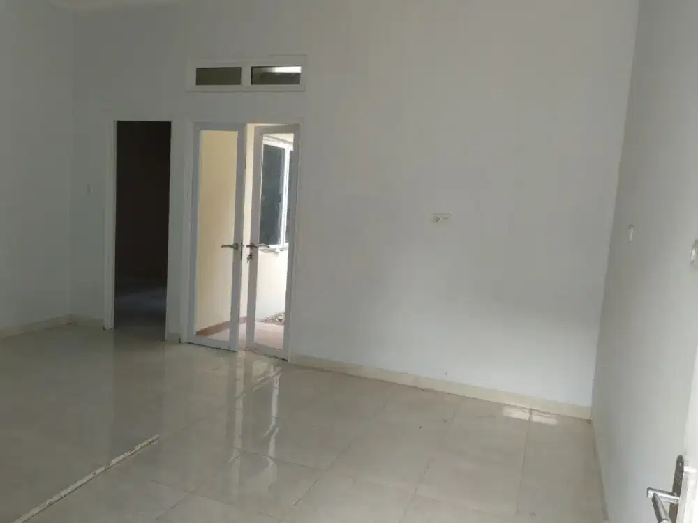 Tukang Pasang Keramik, Marmer, Granit. Kontraktor Bangun Rumah Mewah