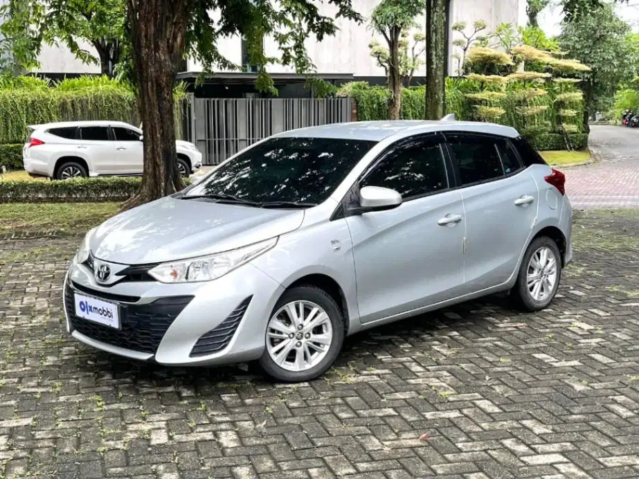 Toyota Yaris 1.5 E Bensin-AT 2018 Silver LCAQ