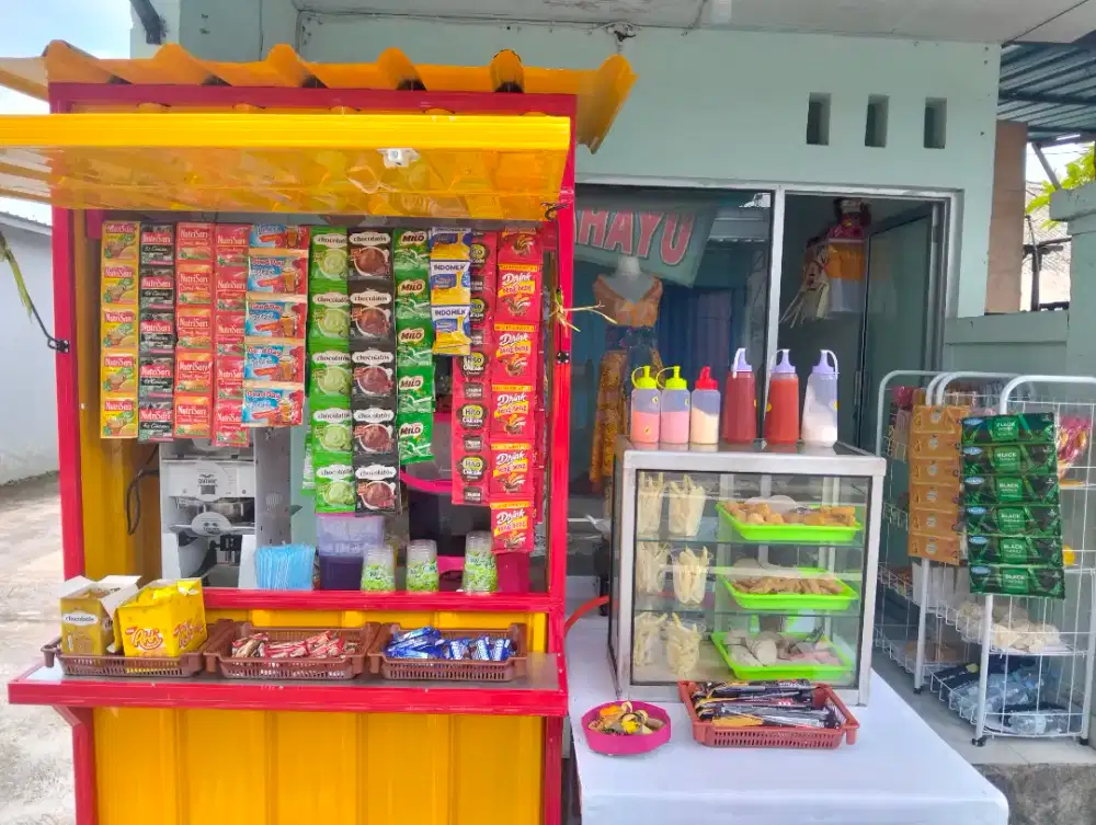 Dicari karyawati jaga stand poci dan sosis