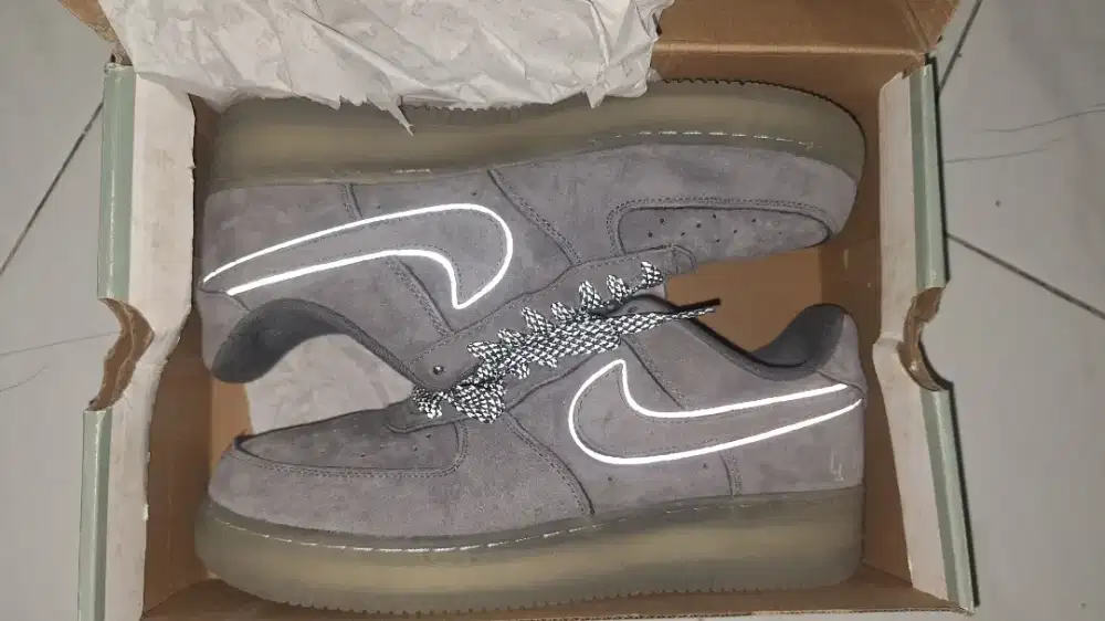 NIKE AIRFORCE 07 LOW REIGNING CHAMP