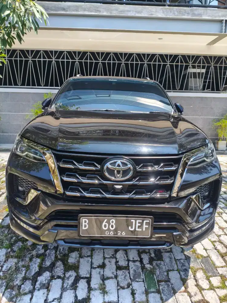 Fortuner VRZ 2.4 TRD Sportivo 2021