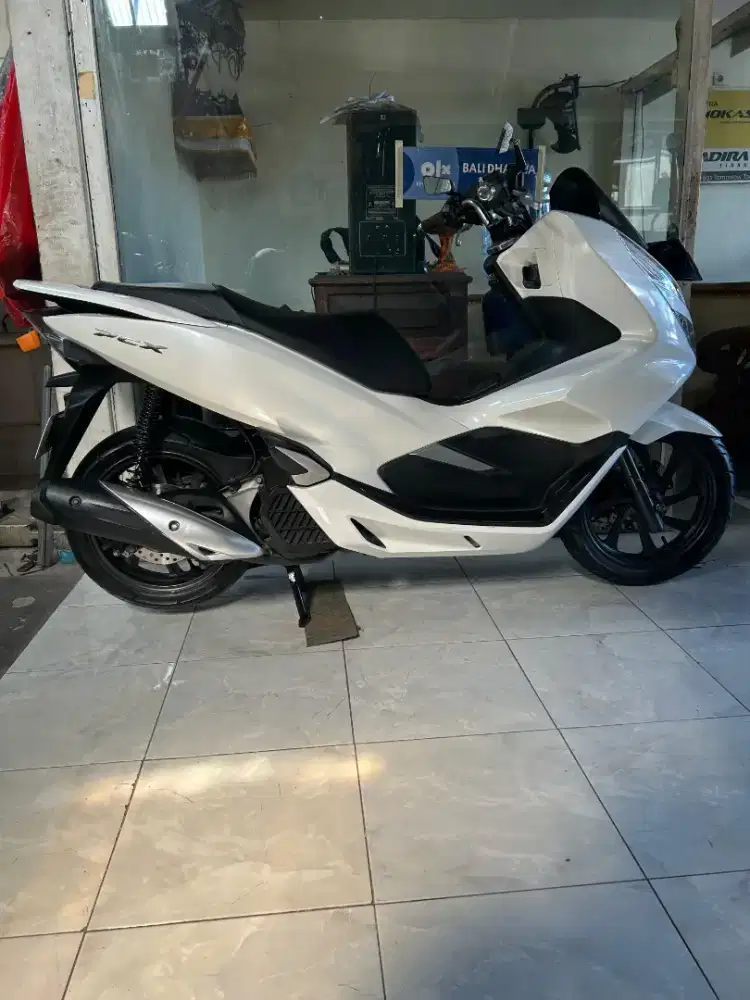 Dp 500 hond PCX. 150 CC thn 2019 cash. Bali dharma motor