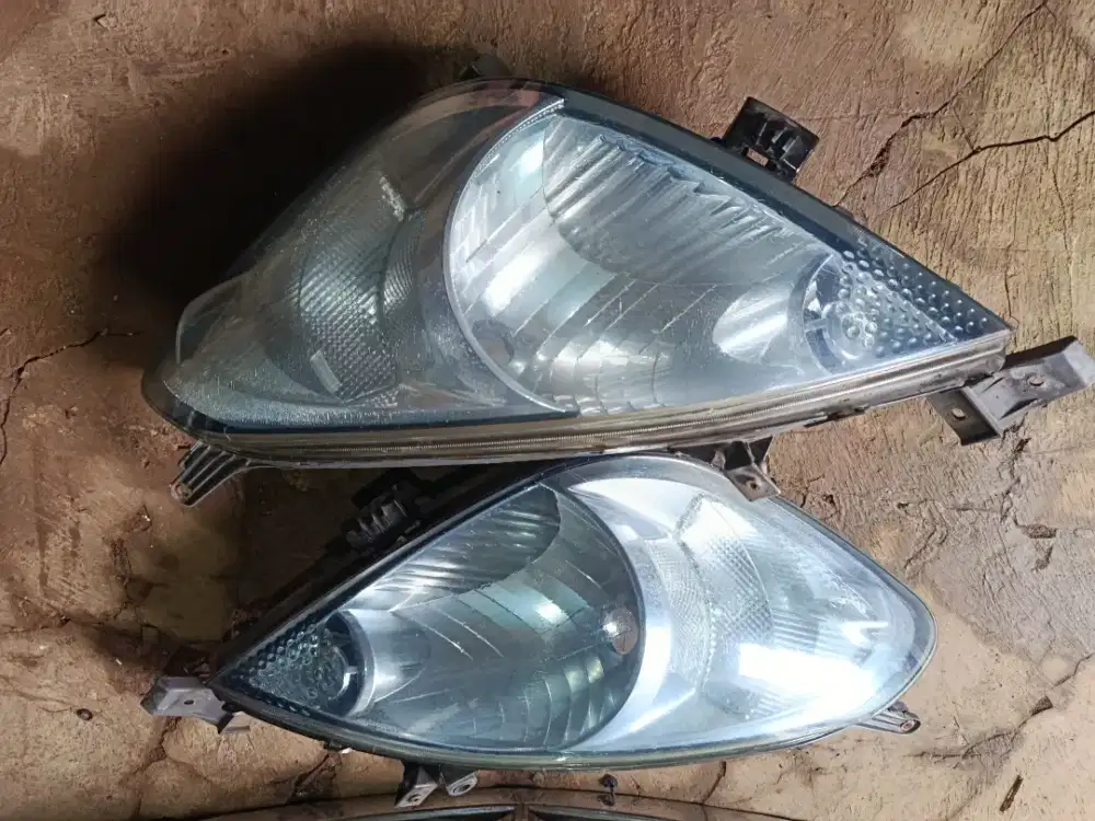 Headlamp innova 2010 copotan original