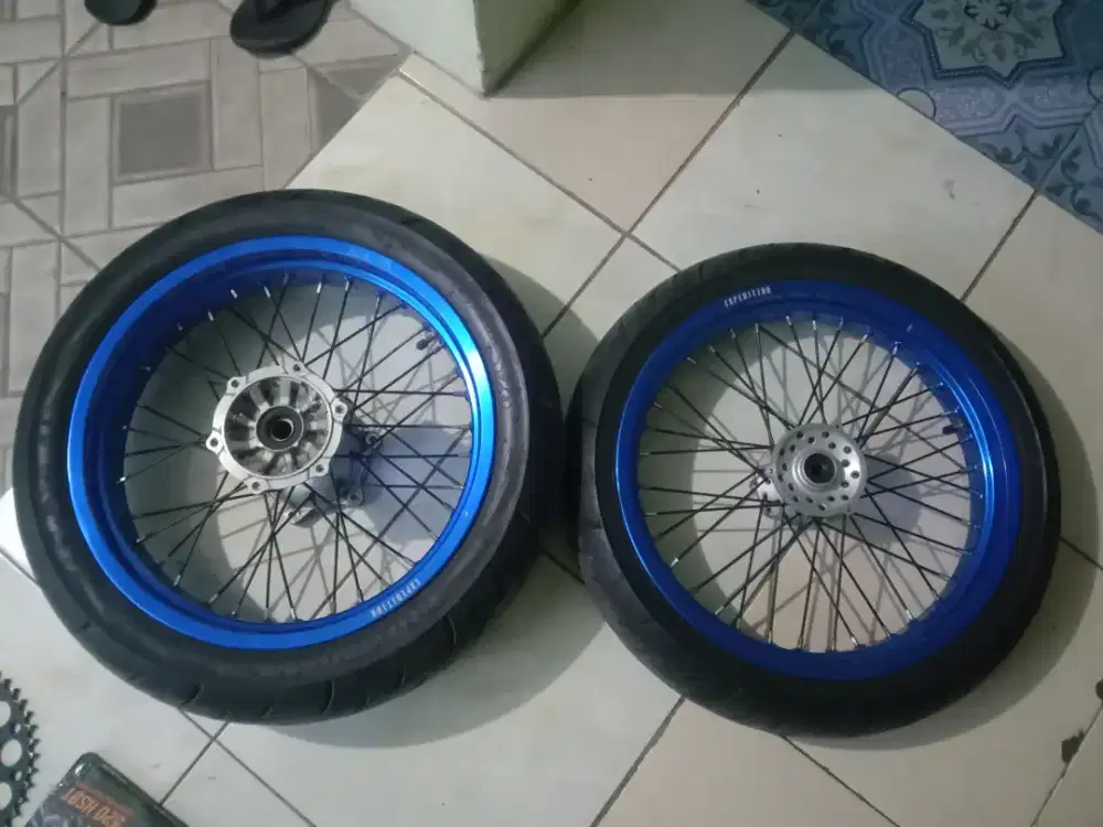 Velg set supermoto yamaha wr155 dan aksesoris