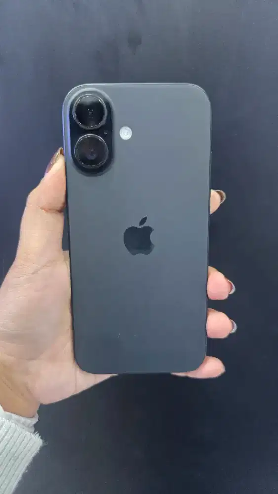 Iphone 16 128gb second ex garansi resmi