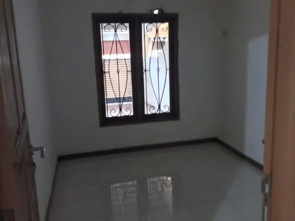 Hunian Nyaman 2 Lantai, LT 150m² – Lokasi Strategis Pulogebang Permai (015 030)