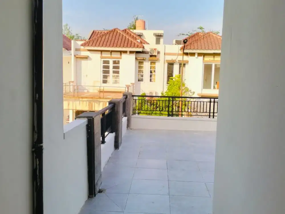 Rumah 2 Lantai di Legenda Wisata Zona Pisacco Wanaherang, Gunung Putri, Bogor