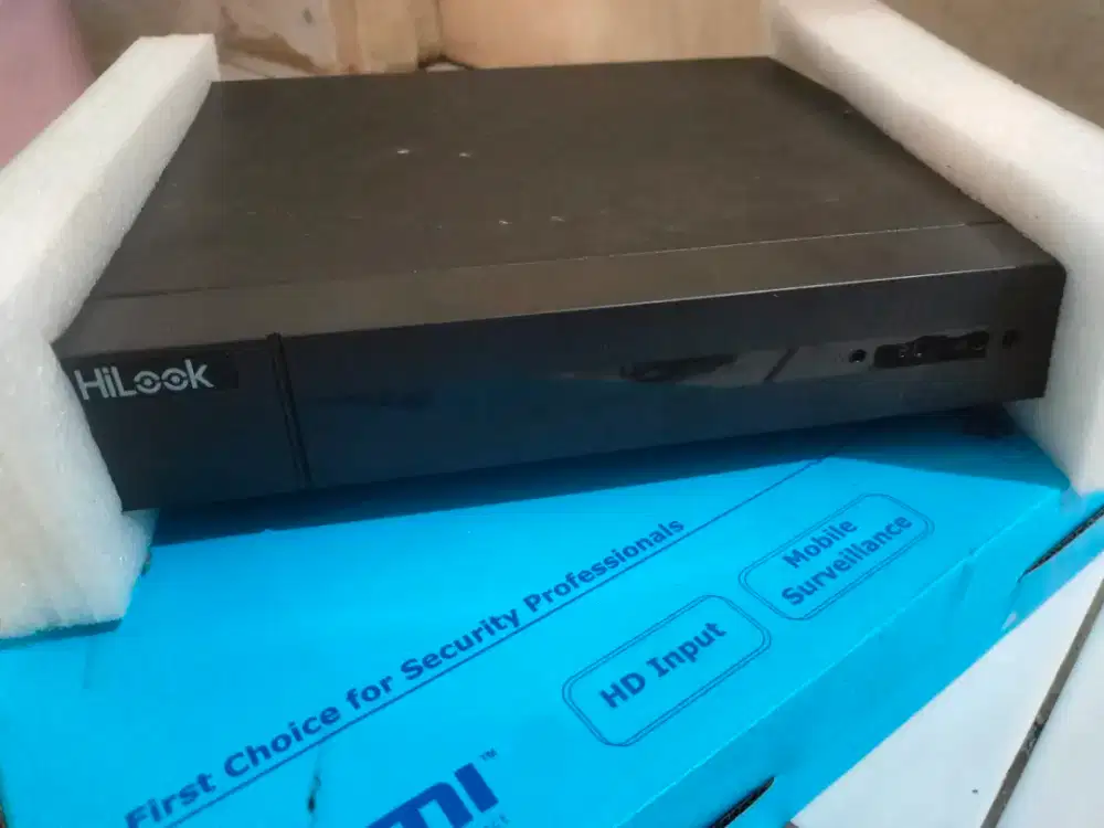 DVR hilook 8 chanel + HDD 1 TB skyhawk