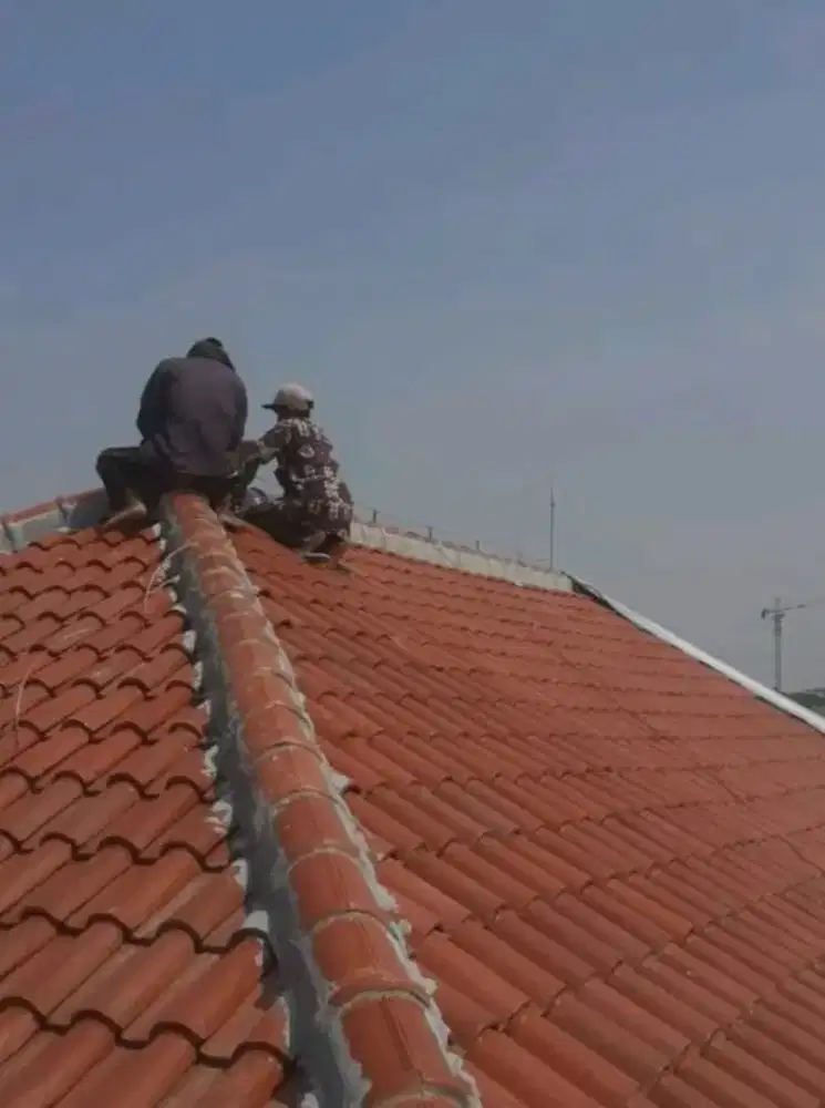 TUKANG BANGUNAN,PERBAIKAN ATAP RUMAH DAN RENOVASI