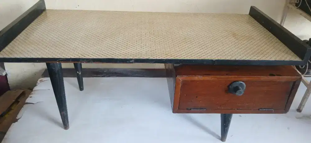 MEJA JATI RUANG TAMU MINIMALIS – KUAT & UNIK