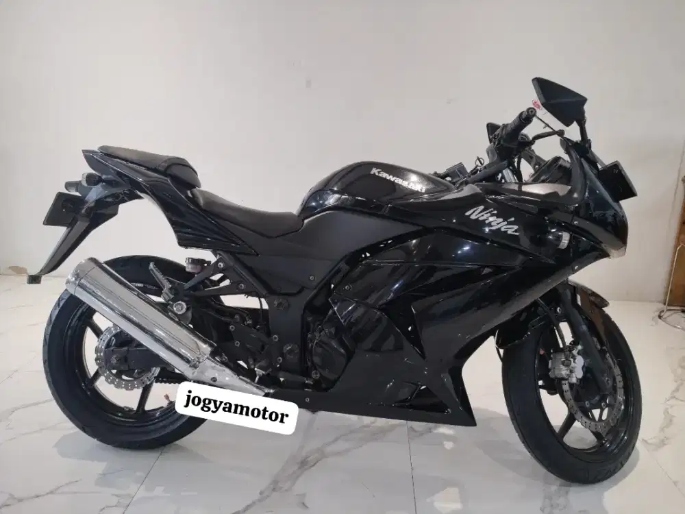 3 KAWASAKI NINJA 250 R 2008