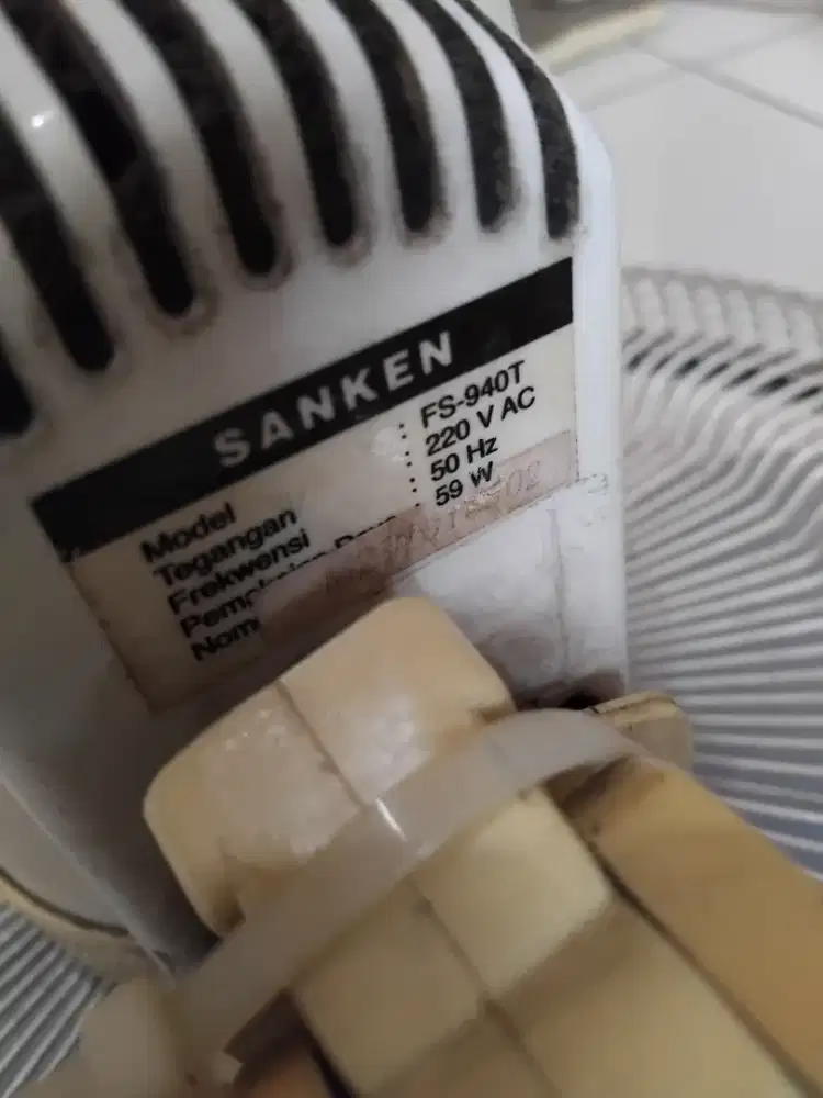 Kipas Angin Sanken 16 inch.