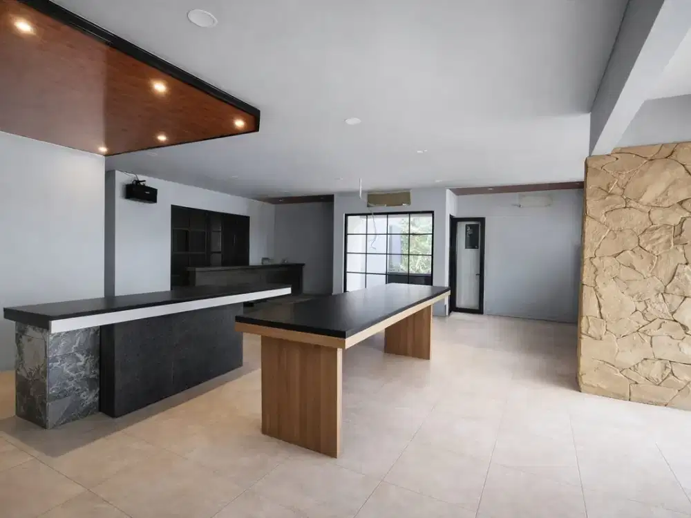 Ruang Usaha Lokasi Strategis Tebet - 2 Lantai, Listrik Besar, Cocok Cafe/Kantor