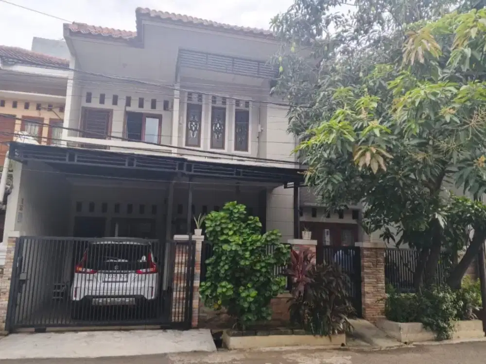 Rumah Asri LT 160 M² di Komplek Galaxy Bekasi