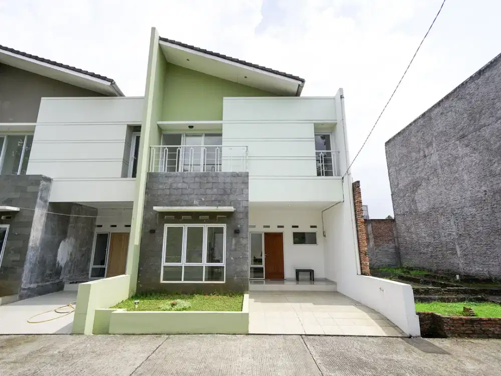 Rumah 2 Lantai di Cibubur Akses Dekat Tol dan Mall Hadap Utara J-40236