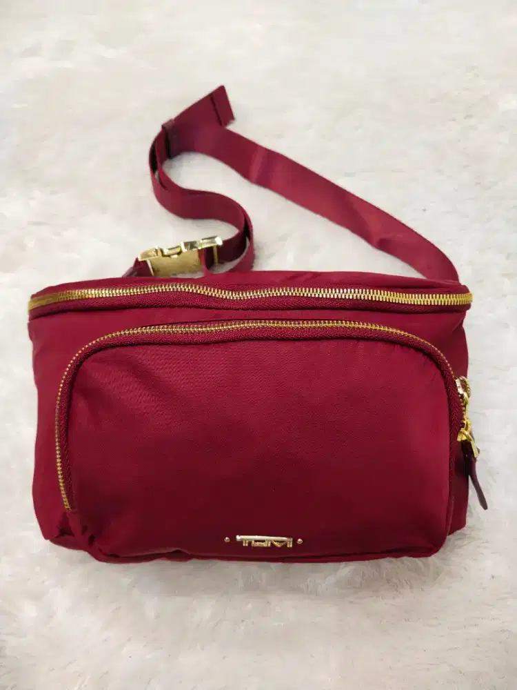Luxury TUMI waist bag sangat cakep dan keren banget