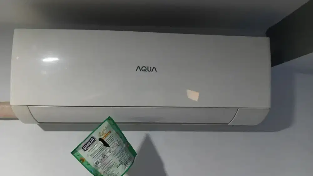 Dijual ac aqua ½ pk mulus poll pakean pribadi dijual karena mau pindah