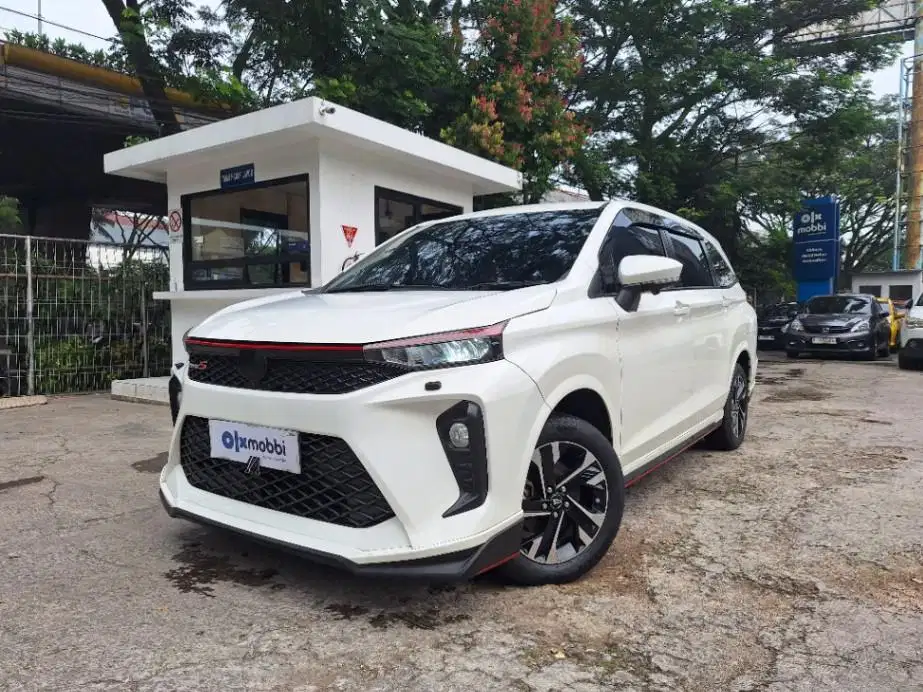 DP MURAH Daihatsu Xenia 1.5 R ADS Bensin-AT 2021 Putih C8HKT