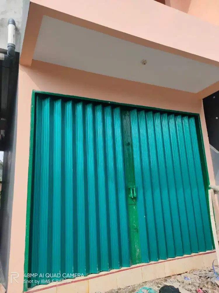 Rolling door dan pintu harmonika