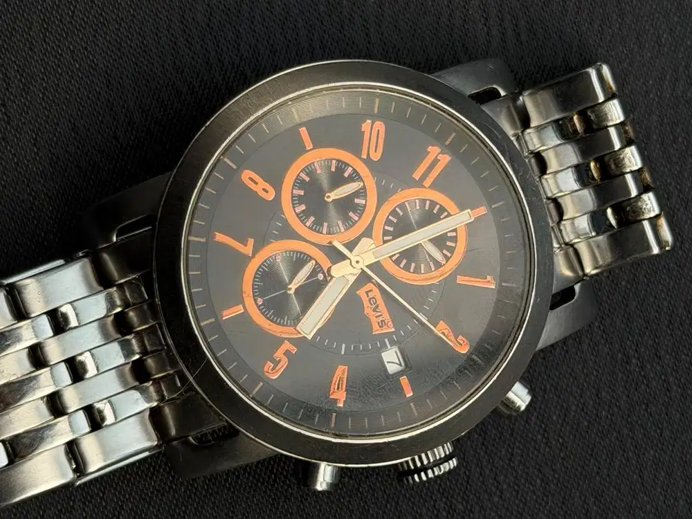 Jam Levi's ltj4041