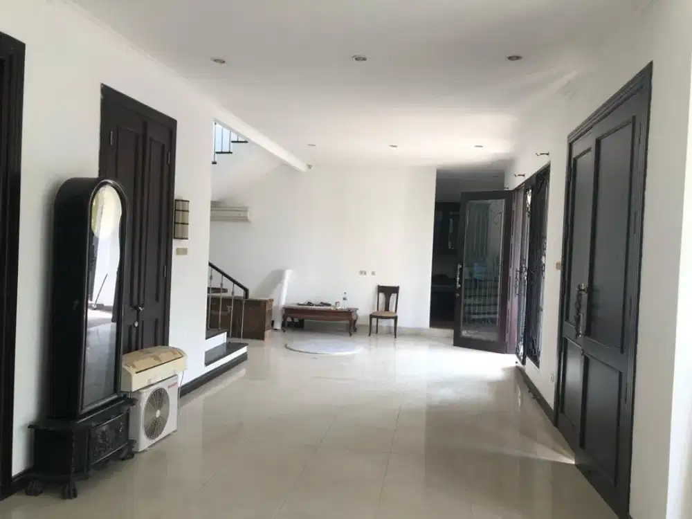 Dijual Rumah 2 Lantai + Basement PIK 1 Jakarta Utara