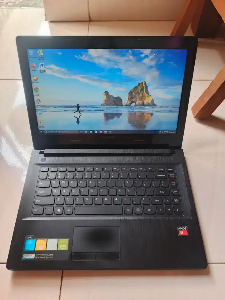 Laptop Lenovo Amd A6 Ram 10gb win 10 layar 14 inch (bs nego)