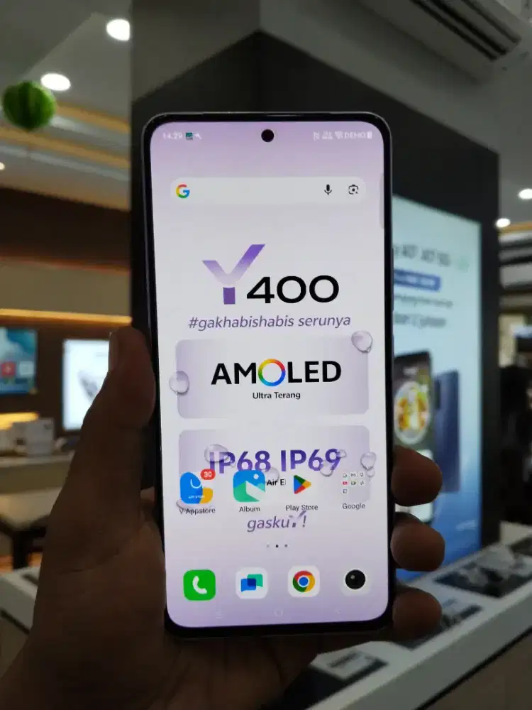 Jual handphone Vivo Y400 8/256 GB