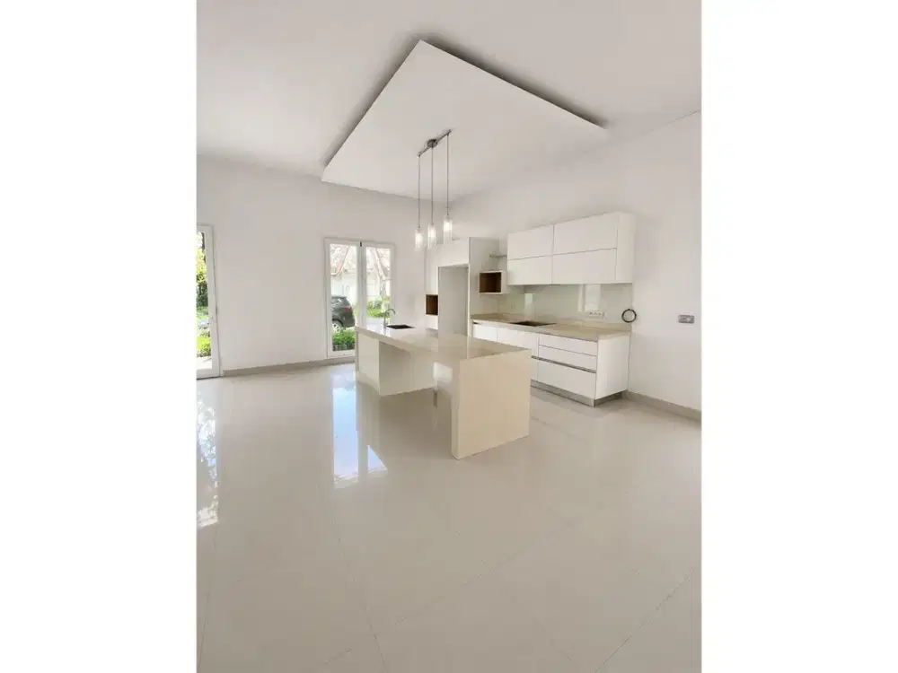 DIJUAL RUMAH 2 LANTAI BAGUS SIAP HUNI DI VICTORIA SENTUL CITY SSR1035