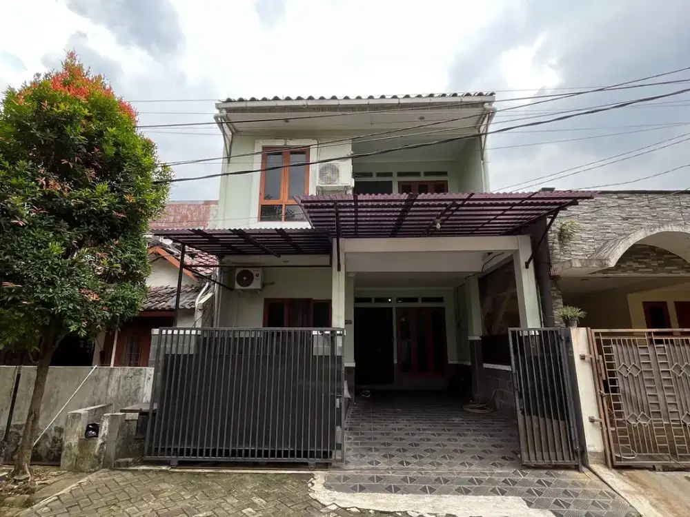 Rumah Bebas Banjir 5 Menit ke Pintu Tol Jatibening Hadap Timur J-42944