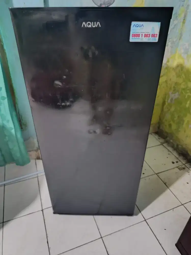 Kulkas 1 pintu merek AQUA