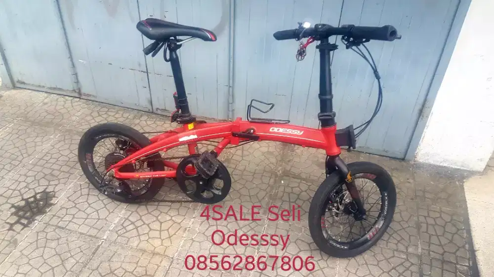 Sepeda lipat Odessy Special Red