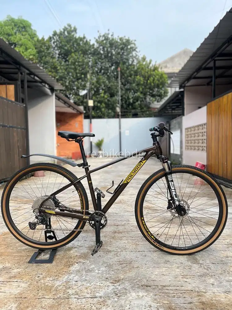 Sepeda Hybrid Polygon Heist X7 700C/29er size M