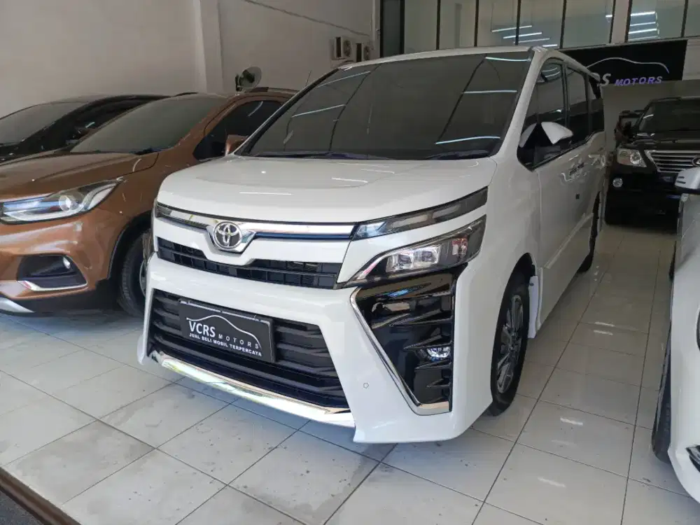 TOYOTA VOXY 2.0 2020 ISTIMEWA MULUS ORISINIL CAT SURABAYA