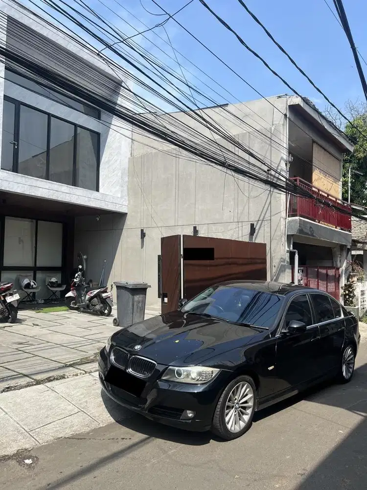 BMW 320i E90 2010 Hitam
