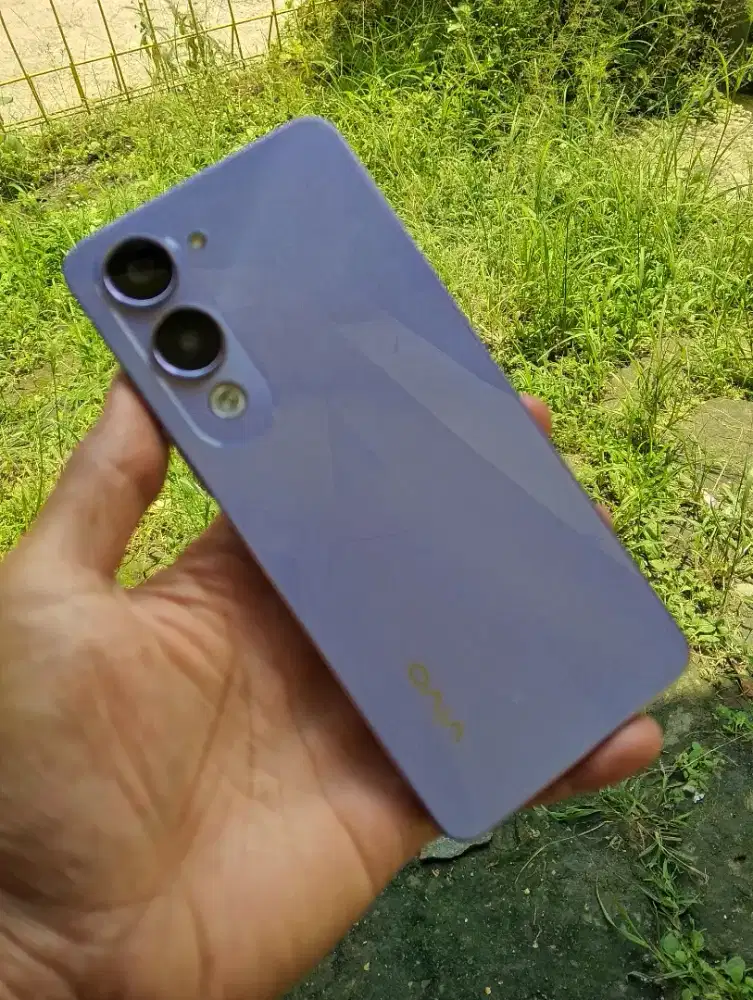 Vivo Y04S 4/64 Mulus