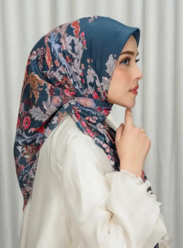 Square - Prussian - Buttonsraves