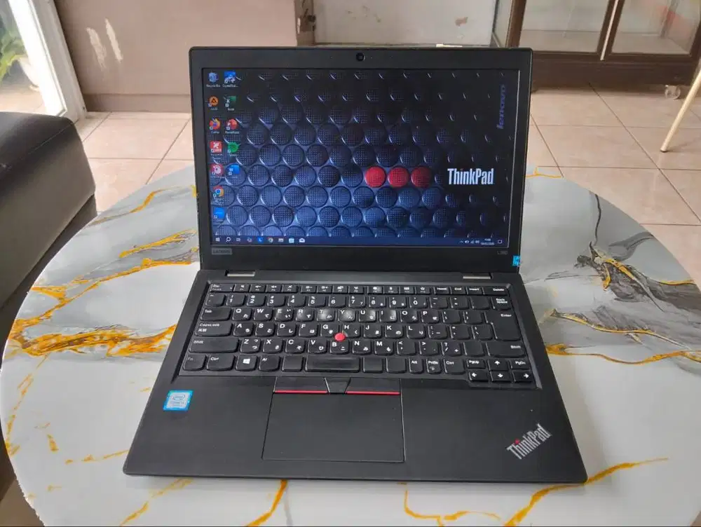 Laptop Premiun Lenovo Thinkpad L380 Intel Core i5-8250u RAM 8GB DDR4