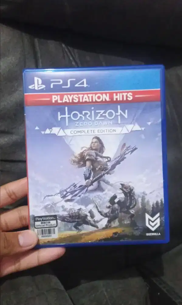 Kaset PS4 Horizon Zero Dawn complete, kondisi masih mulus