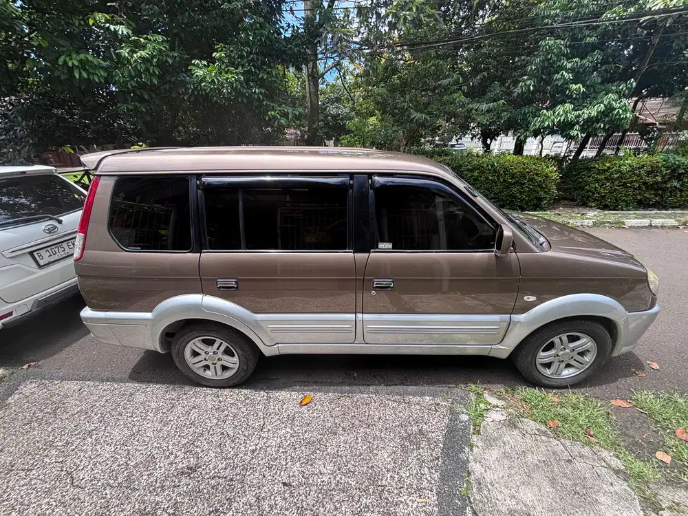 Mitsubishi Kuda 2004 Bensin